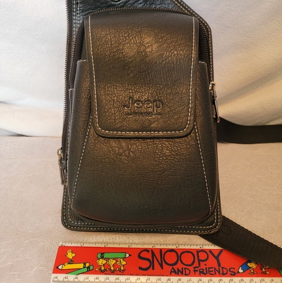 Jeep Crossbody Bag - Picture 2 of 8